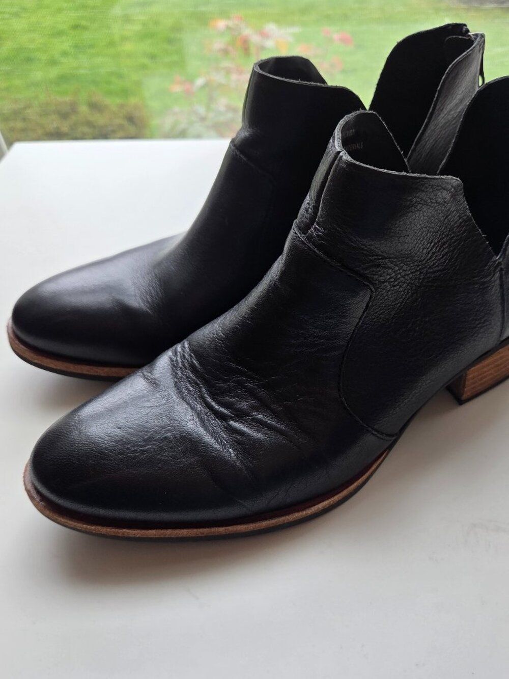 Kork Ease Skye Ankle Boot 9 Black Hand Finished Leather Western Comfort Bootie - Picture 2 of 12